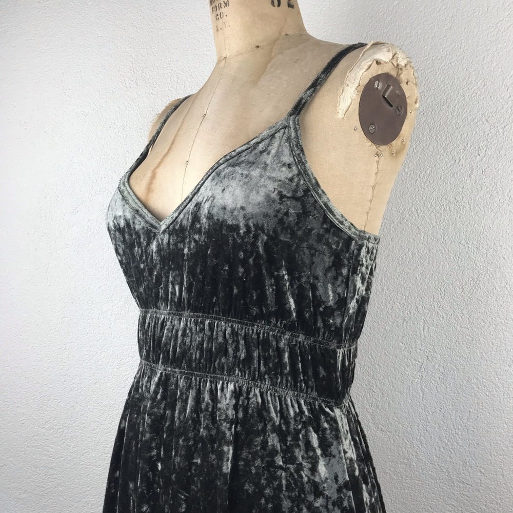 SOLD l Petra Crushed Velvet Boho Maxi Dress - Picture 4 of 9